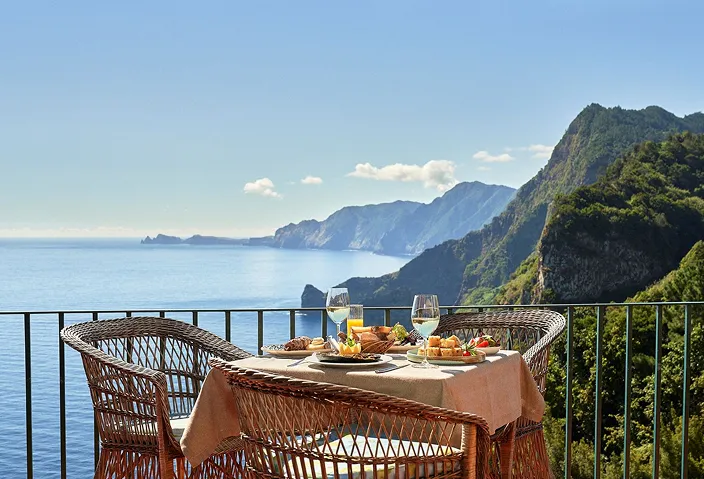 Dining with ocean view in Madeira
