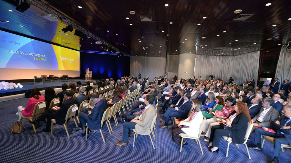 Empresários e empresas homenageados pela ACIF